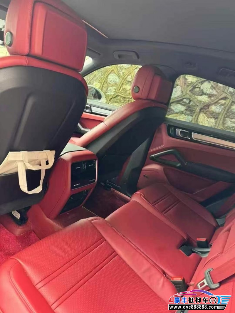 23年保时捷卡宴轿车抵押车出售