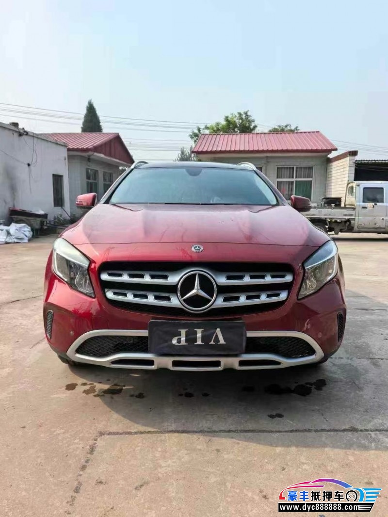 19年奔驰GLA轿车