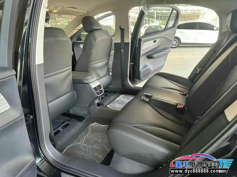 24年红旗EQM5轿车抵押车出售