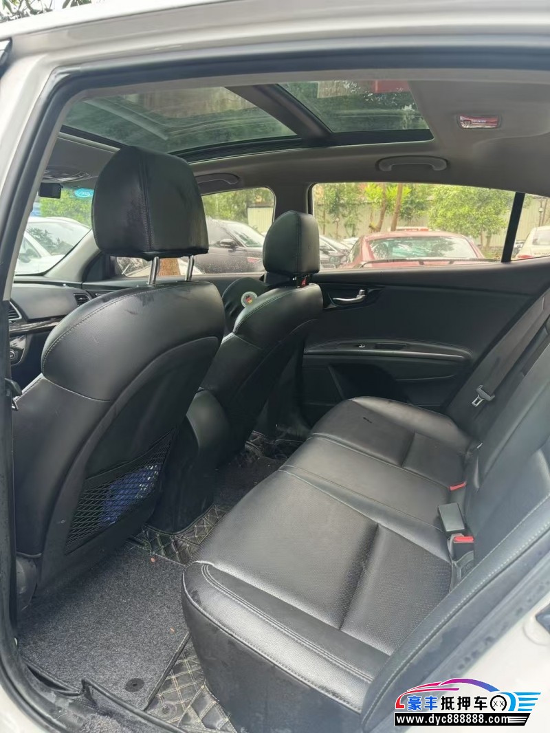 16年起亚K4轿车抵押车出售