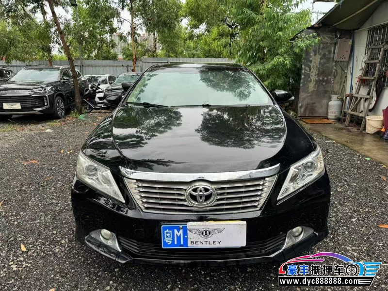 13年丰田凯美瑞轿车抵押车出售