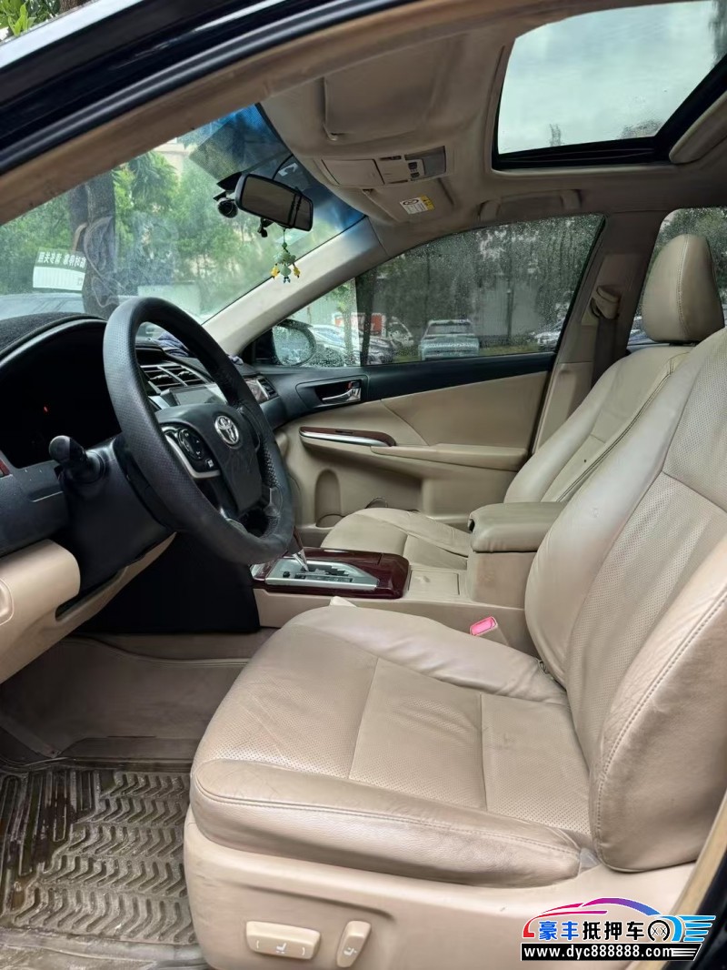 13年丰田凯美瑞轿车抵押车出售