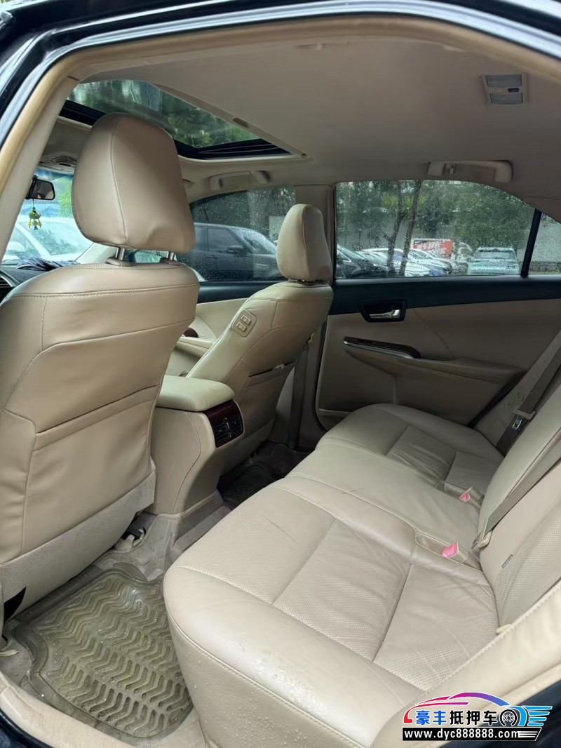 13年丰田凯美瑞轿车抵押车出售