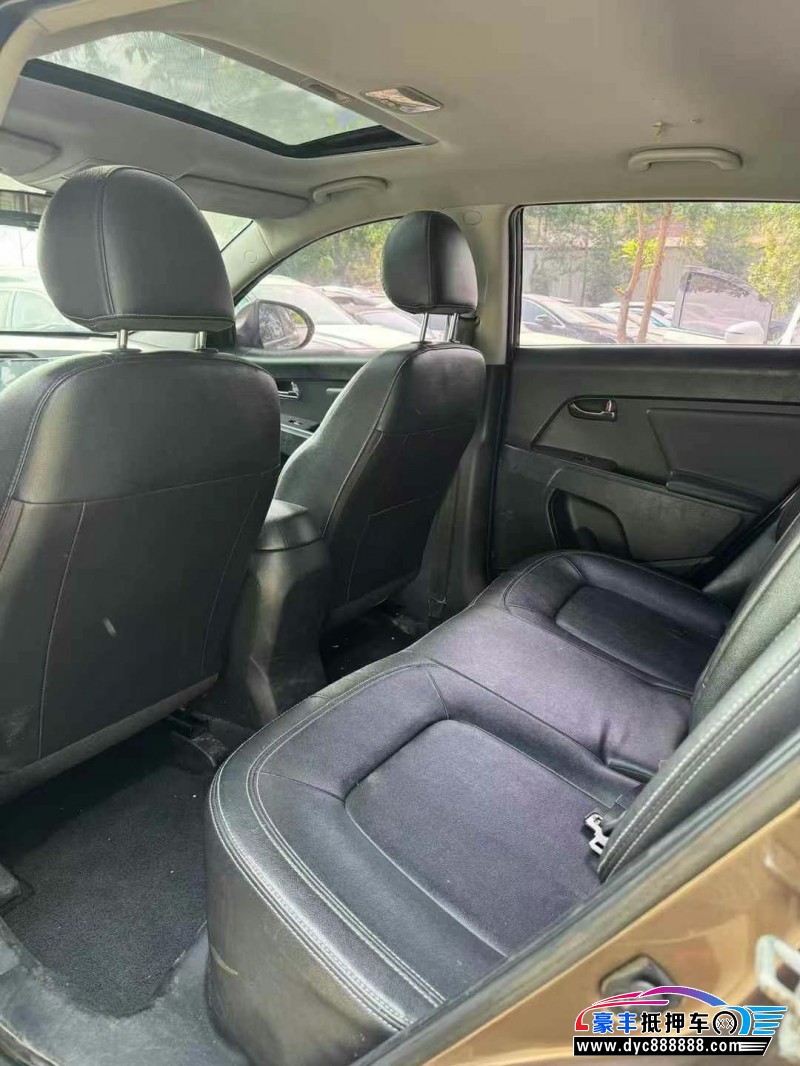 13年起亚智跑SUV抵押车出售