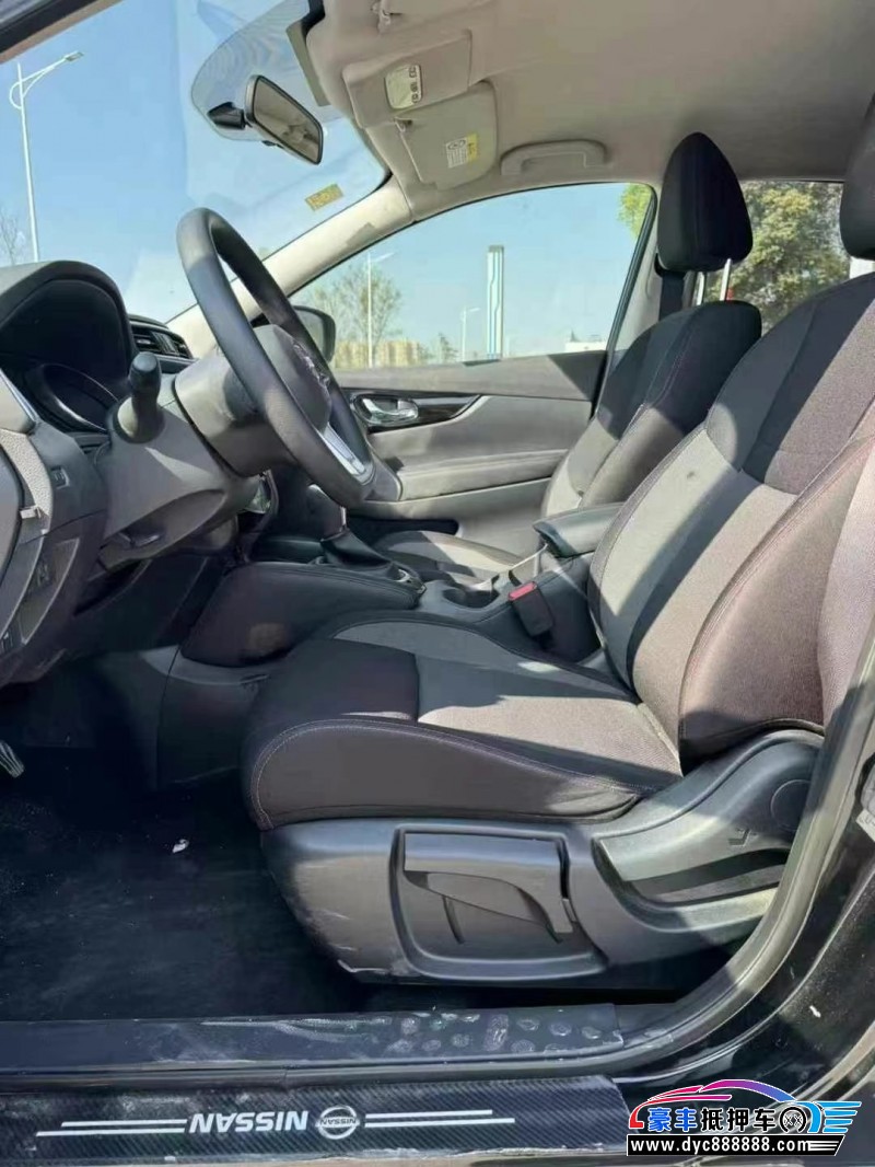 20年日产逍客轿车抵押车出售