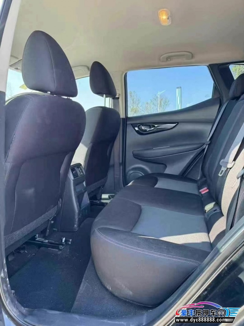 20年日产逍客轿车抵押车出售