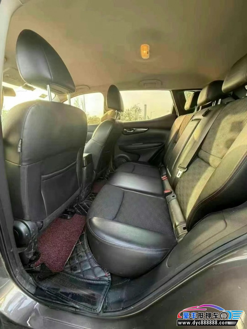 18年日产逍客轿车抵押车出售