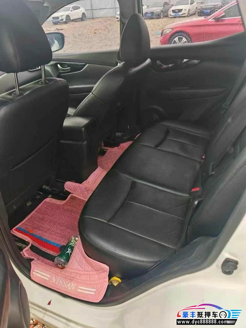 17年日产逍客轿车抵押车出售