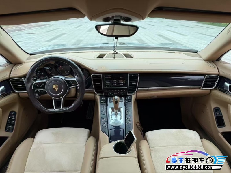 10年保时捷帕纳梅拉轿车抵押车出售