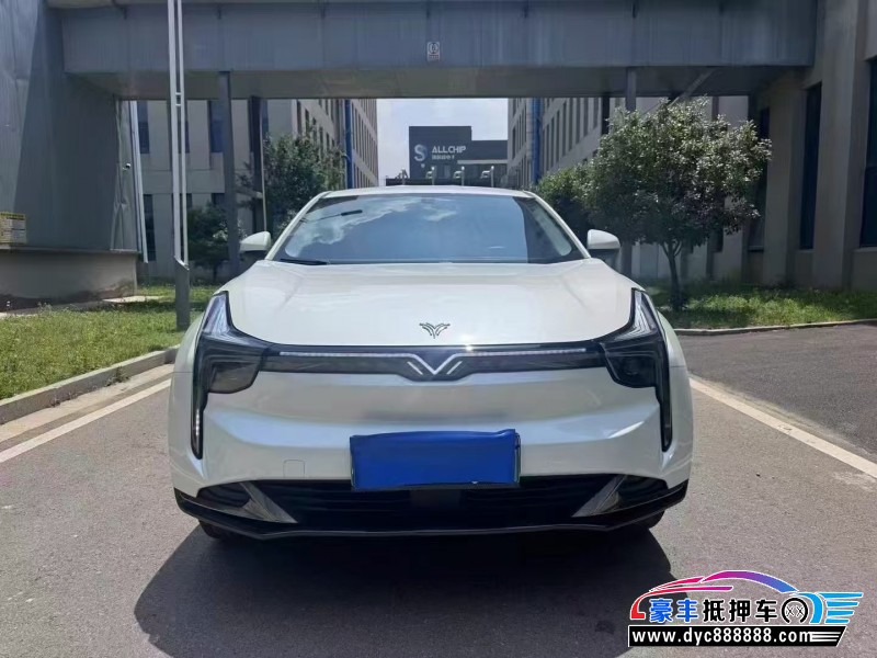 23年哪吒USUV抵押车出售