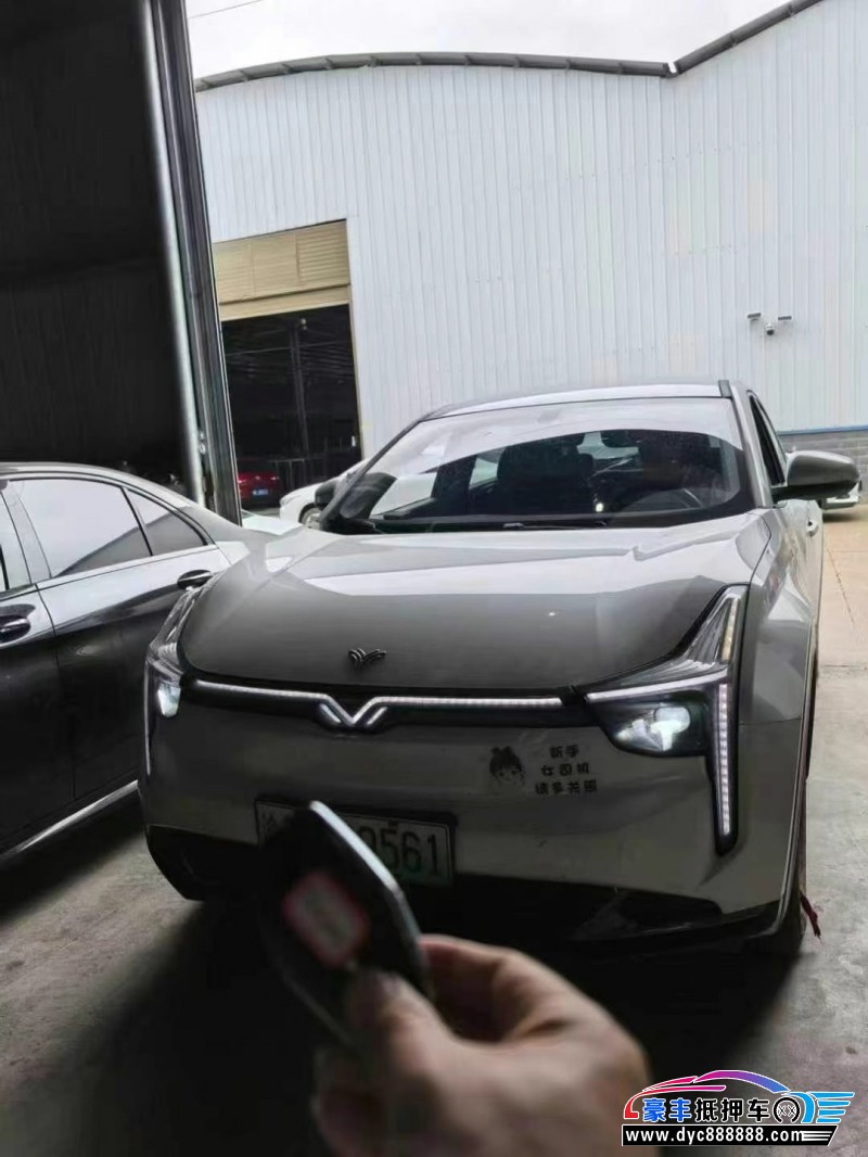 23年哪吒USUV抵押车出售