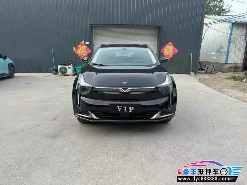 22年哪吒USUV抵押车出售