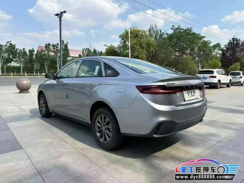 24年吉利几何轿车抵押车出售