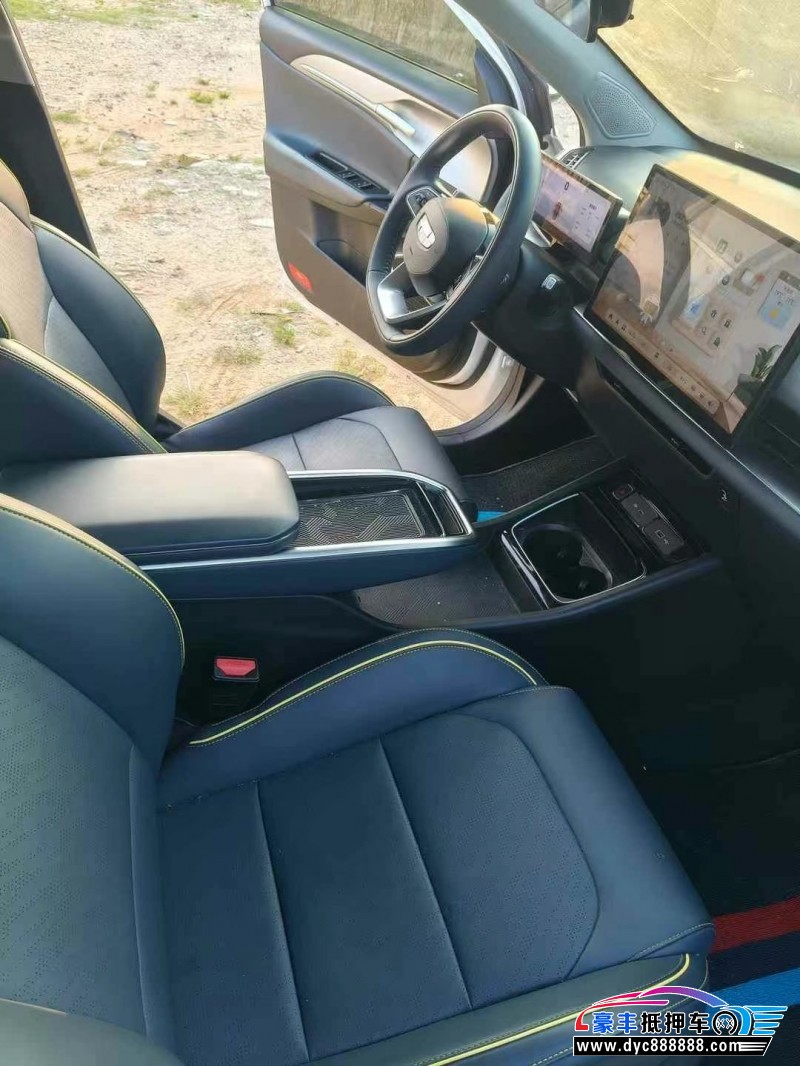 24年吉利几何轿车抵押车出售