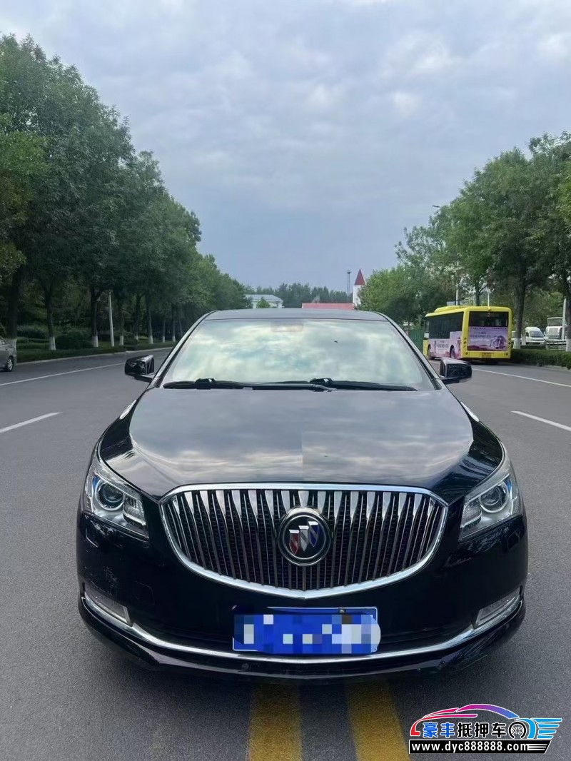 13年别克君越轿车抵押车出售