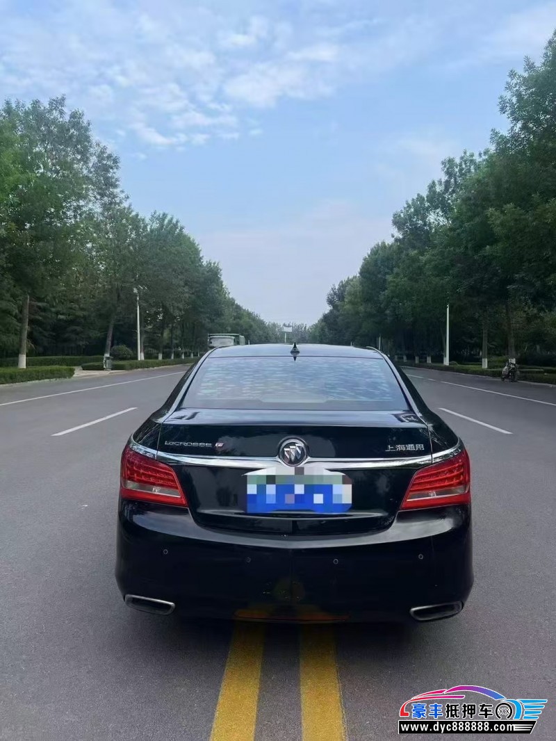 13年别克君越轿车抵押车出售