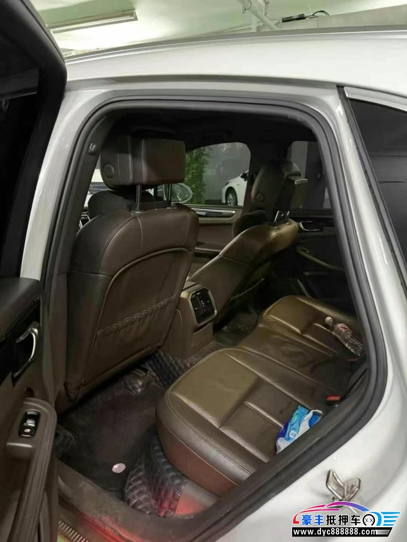 15年保时捷Macan迈凯轿车抵押车出售