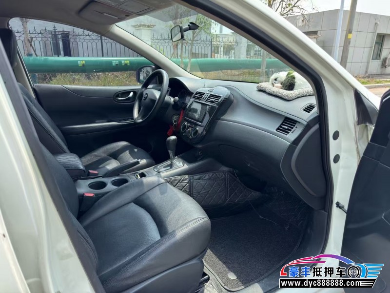 15年日产骐达轿车抵押车出售