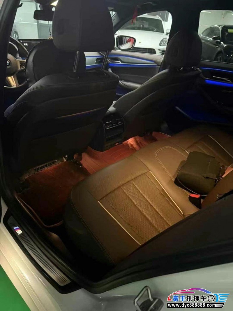 21年宝马5系轿车抵押车出售