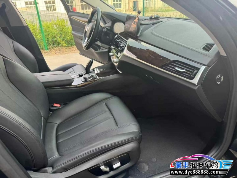 19年宝马5系轿车抵押车出售