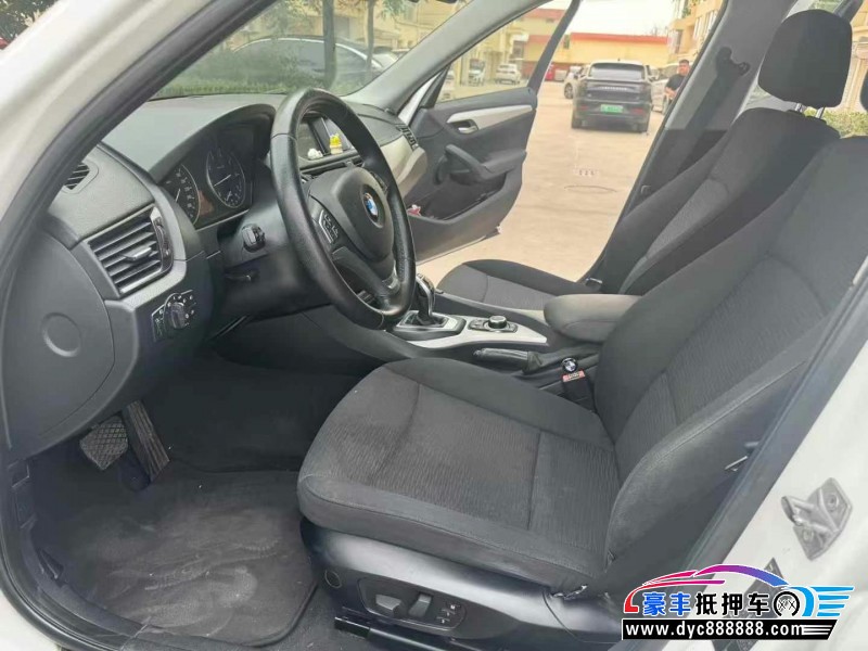 15年宝马X1轿车抵押车出售