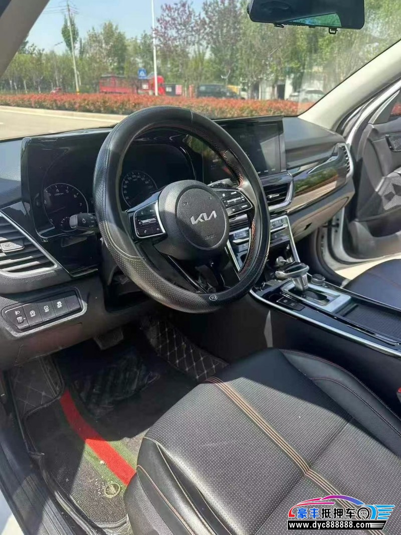 23年起亚KX3轿车抵押车出售