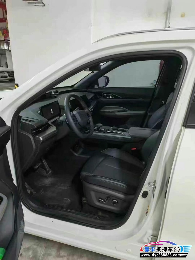 23年长安欧尚Z6轿车抵押车出售