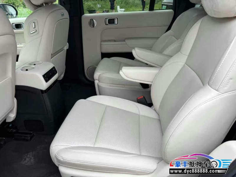 24年理想L9轿车抵押车出售