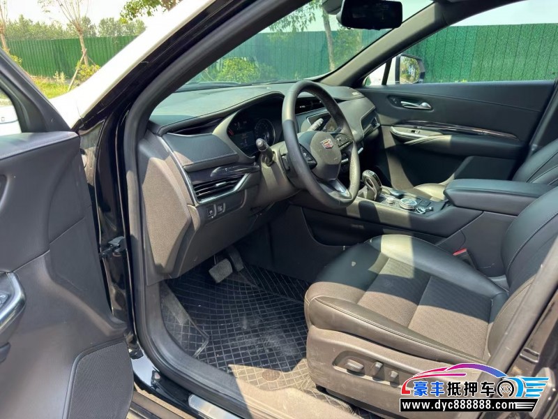 19年凯迪拉克XT4轿车抵押车出售