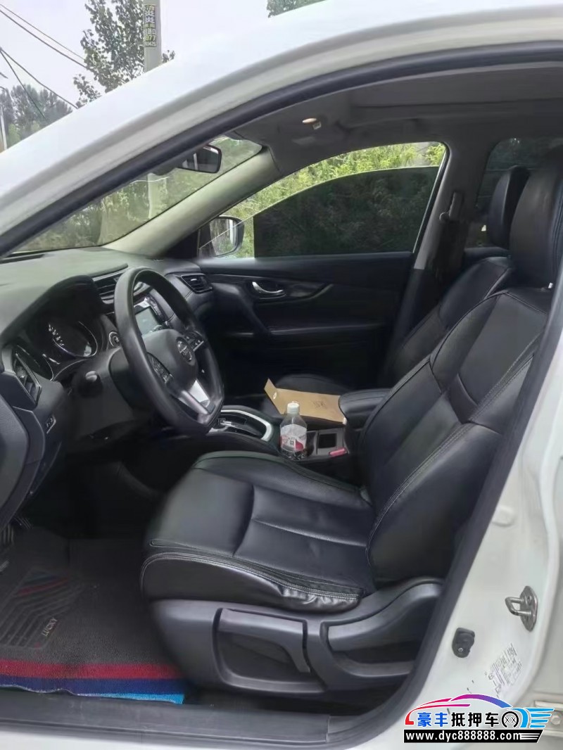 18年日产奇骏轿车抵押车出售