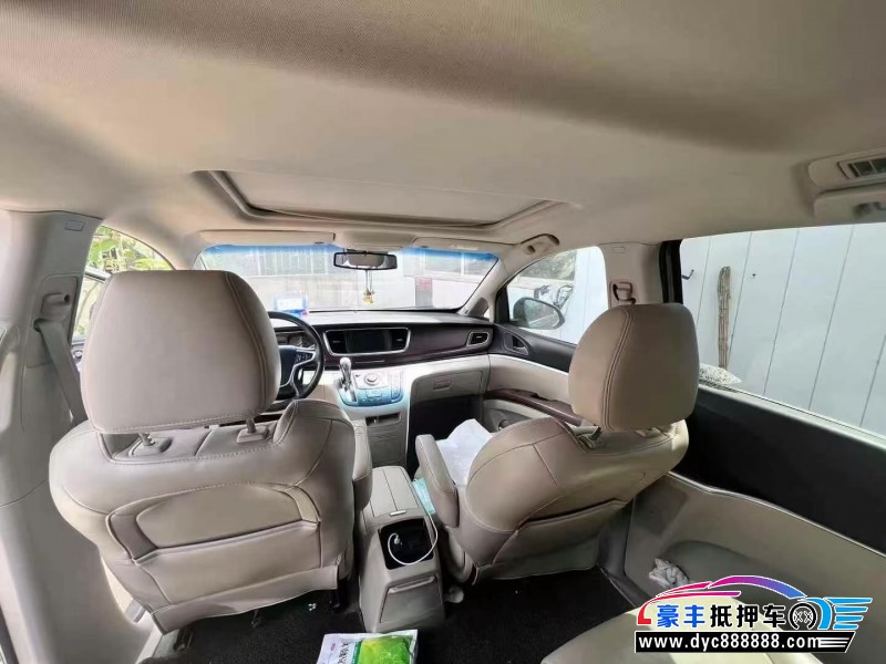 18年别克GL8轿车抵押车出售