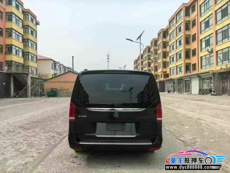 19年奔驰V轿车抵押车出售