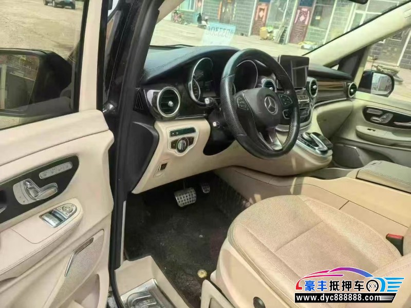19年奔驰V轿车抵押车出售