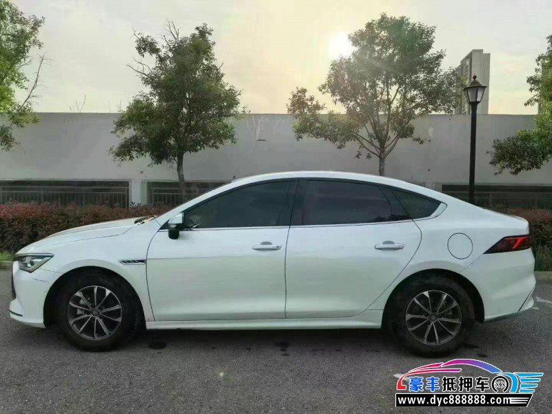 23年比亚迪秦轿车抵押车出售