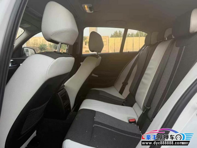 18年宝马1系轿车抵押车出售