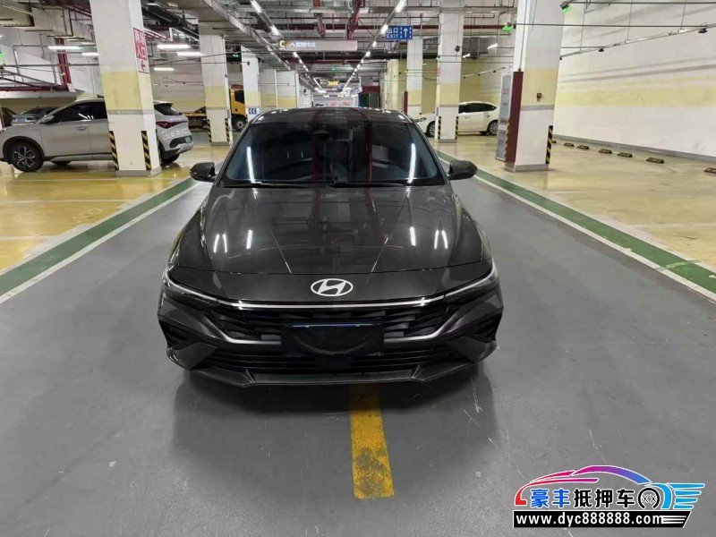 抵押车出售23年现代伊兰特轿车