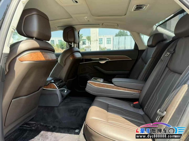 18年奥迪A8L轿车抵押车出售