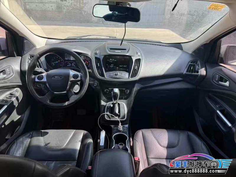 15年福特翼虎轿车抵押车出售