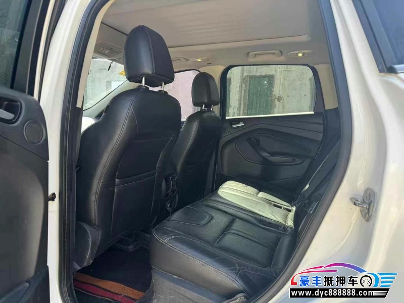 15年福特翼虎轿车抵押车出售