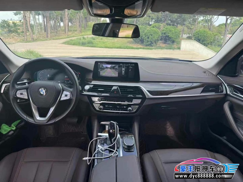 20年宝马5系轿车抵押车出售