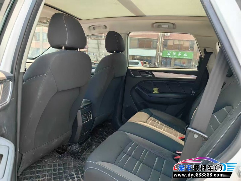 19年荣威RX5轿车抵押车出售