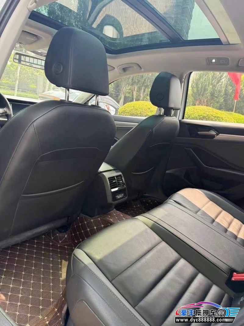 20年大众速腾轿车抵押车出售