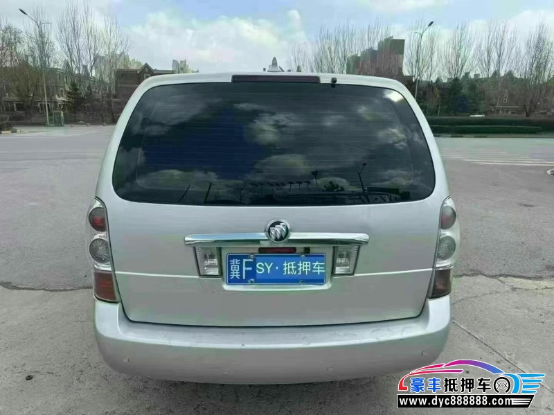 17年别克GL8轿车抵押车出售