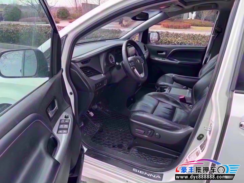 16年丰田塞纳轿车抵押车出售