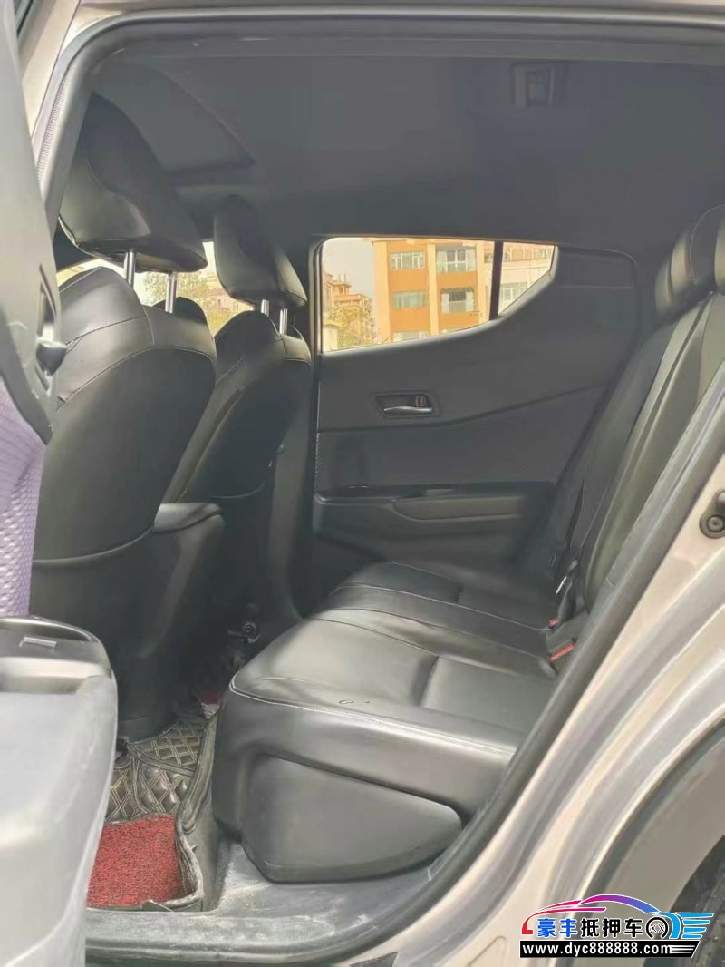 21年丰田奕泽轿车抵押车出售