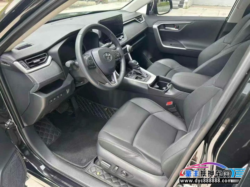 24年丰田威兰达轿车抵押车出售