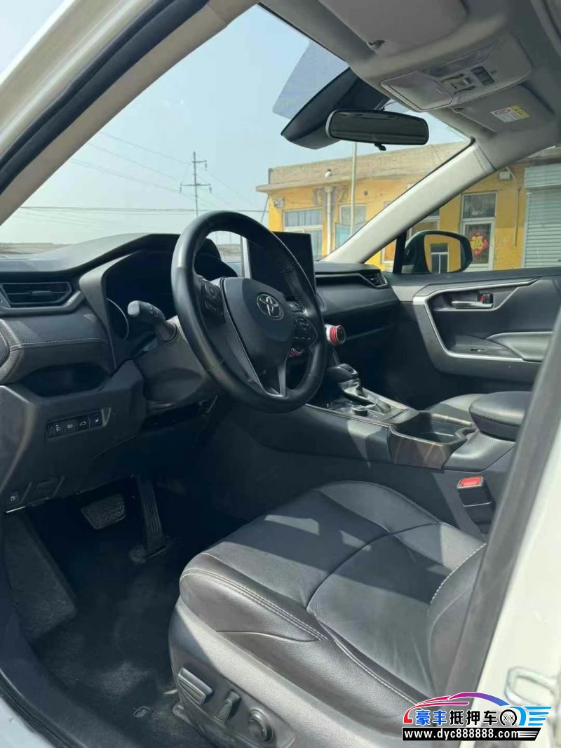 21年丰田威兰达轿车抵押车出售