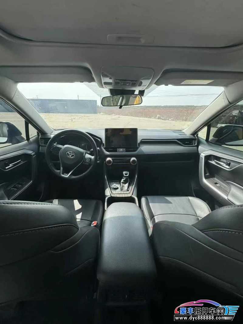 21年丰田威兰达轿车抵押车出售