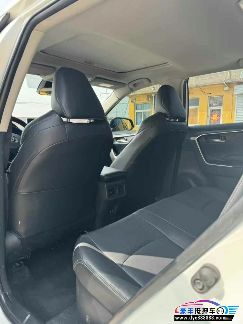 21年丰田威兰达轿车抵押车出售