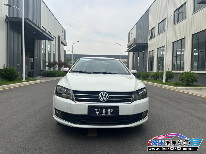 抵押车出售19年大众朗逸轿车